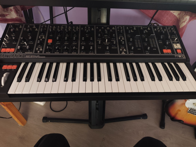 MOOG MATRIARCH (Limited black edition)