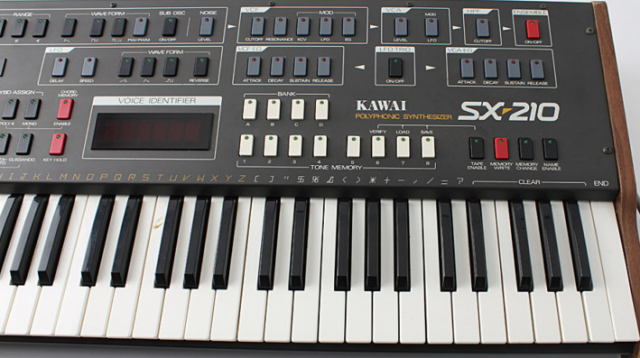 Kawai SX-210 Polyphonic Synthesizer (1982)