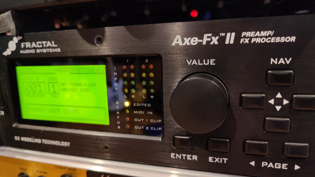 Fractal AXE FX II + MFC-101 en buenísimo estado.