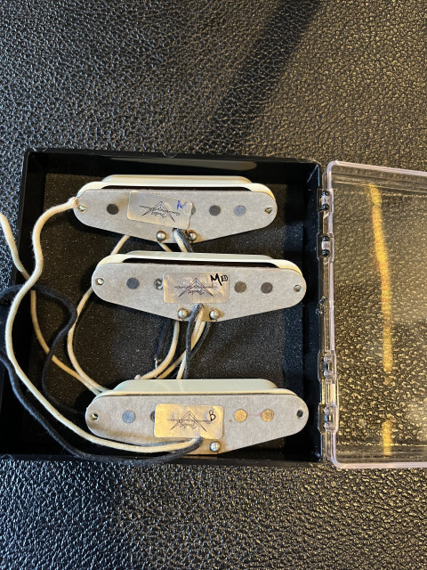 Fender CS69 Pickups