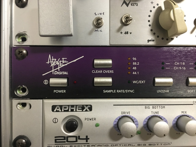 Apogee AD-16