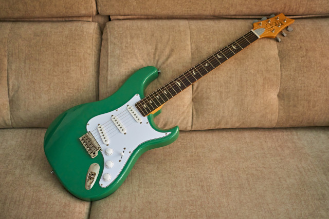 PRS SE Silver Sky