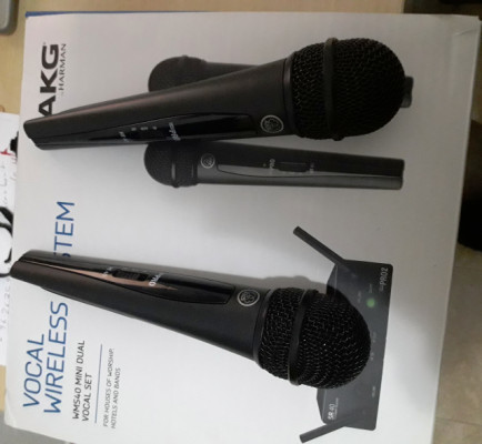 2 microfonos akg inalambricos