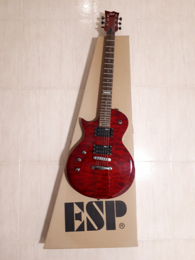 Guitarra ESP LTD 100QM Left Handed