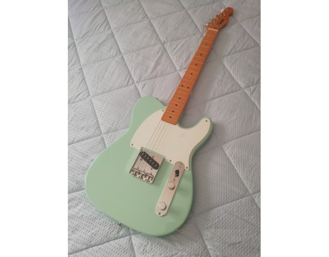 Squier by Fender FSR ESQUIRE