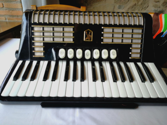 Acordeón HOHNER VERDI I