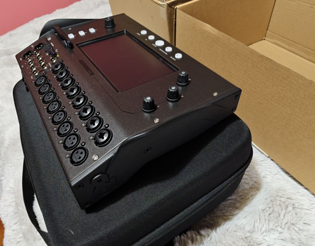 Allen & Heath CQ18T Bundle NUEVO mixer digital
