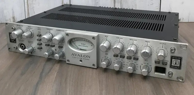 Vendo Ávalon 737