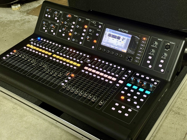 Mesa MIDAS M-32 LIVE + Stagebox MIDAS DL32 + Rulo cable PINANSON RESERVADA