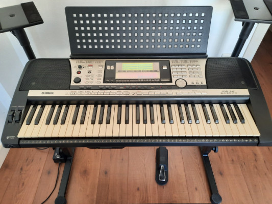 Yamaha PSR-740 - Teclado