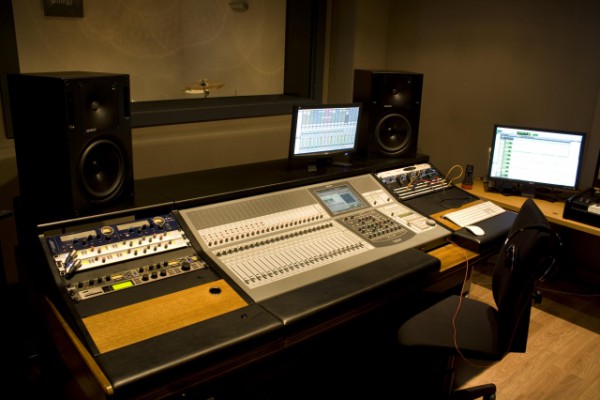 Estudio de grabación y mezcla profesional