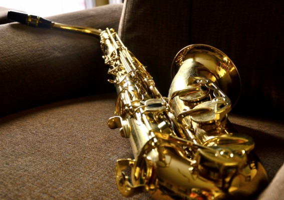 Saxofón Tenor