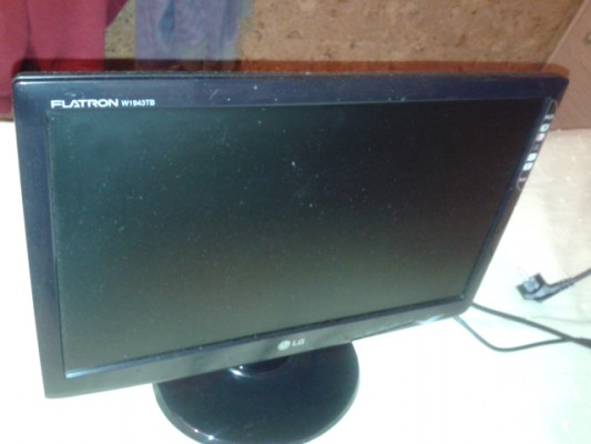 Vendo Monitor PC marca LG Flatron de 19"