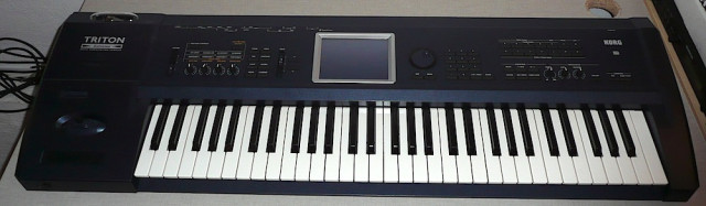 Korg Tritón Extreme