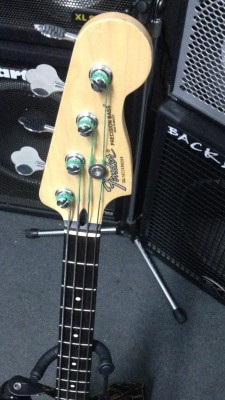 Bajo Fender Precision Bass