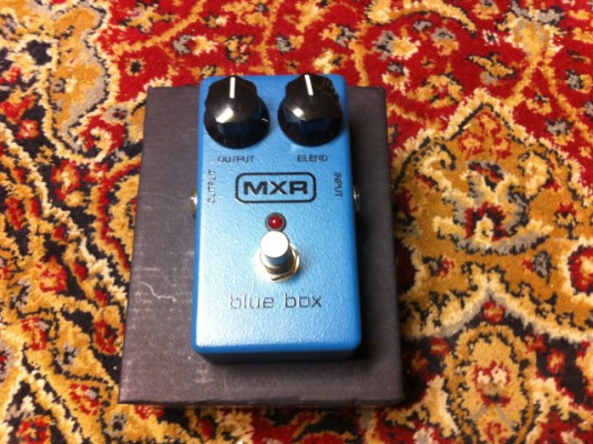 MXR BLUE BOX octave fuzz