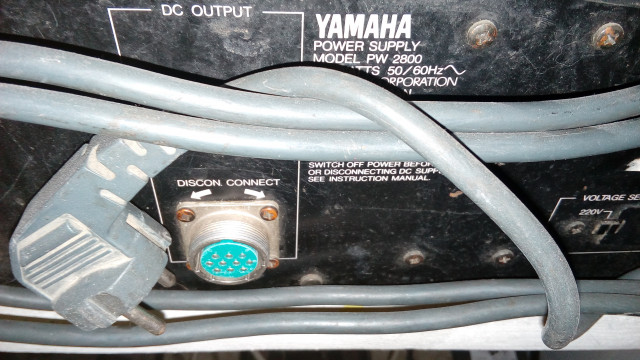 Mesa mezclas consola Yamaha PM1800 40 canales
