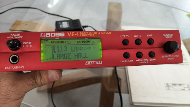 Multiefectos Boss VF-1 24 bit