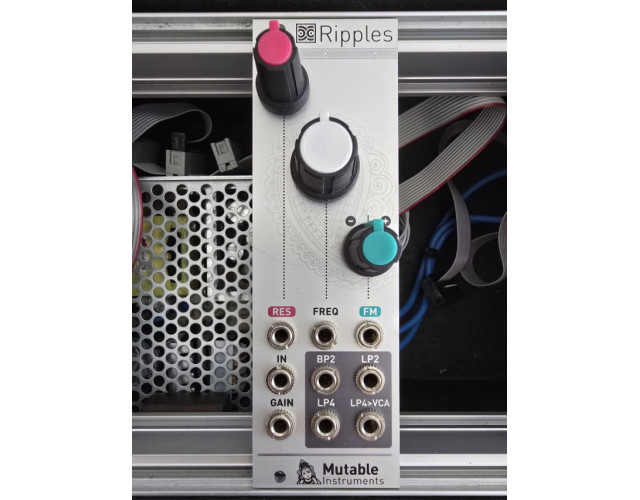 Mutable Instruments Ripples (env. incl.) de segunda mano por 135