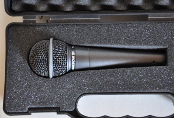 Micrófono Samson S11 (es como el SM58)