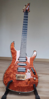 Guitarra Ibanez SIX70FDBG. Pastillas Di Marzio