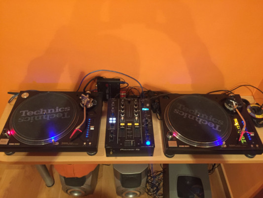 Equipo DJ, 2 Technics M5g + Pioneer DJM-450 + Serato Sl2