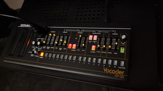 Roland VP03 sintetizador vocoder