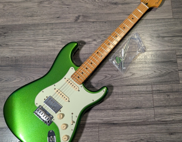 Fender 75th Anniversary Player Plus Stratocaster Cosmic Jade