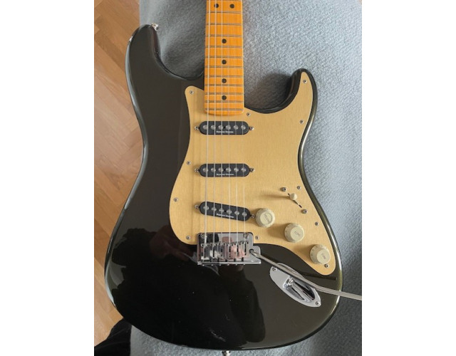 Fender Stratocaster American Ultra 2023 Texas Tea