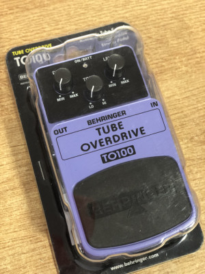 Pedal Overdrive Behringer TO100 (NUEVO)
