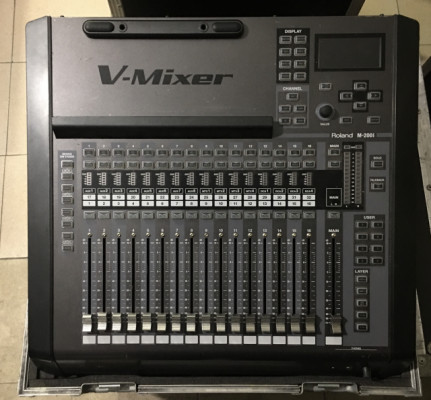 Roland M‑200i V‑Mixer