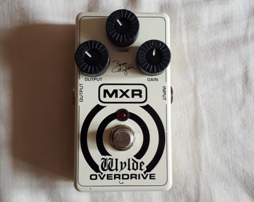 Pedales Overdrive, Distortion y metronomo