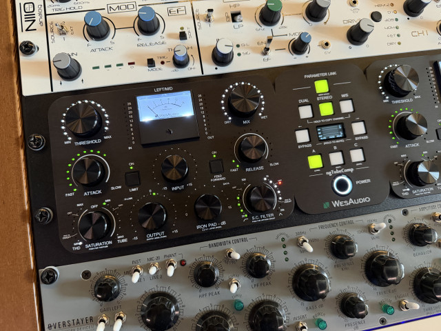WesAudio ngTubeComp. Compresor vari-mu a válvulas + recall digital, mint.