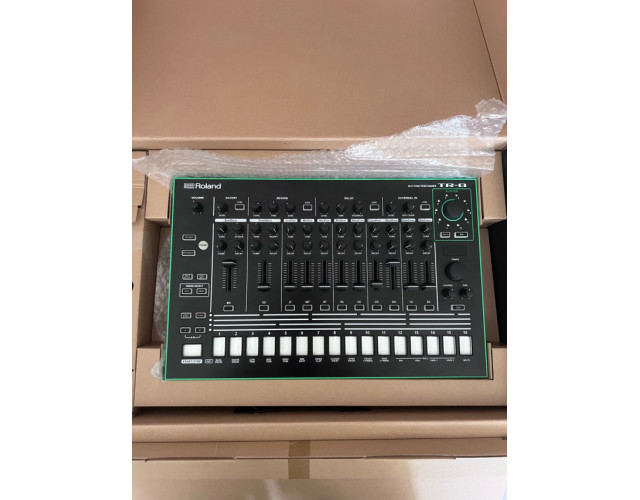 Roland tr8