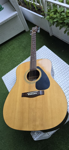 Guitarra Acústica Yamaha