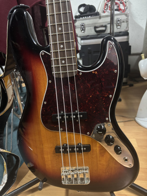 Bajo Squier Classic Vibe 60 Jazz Bass