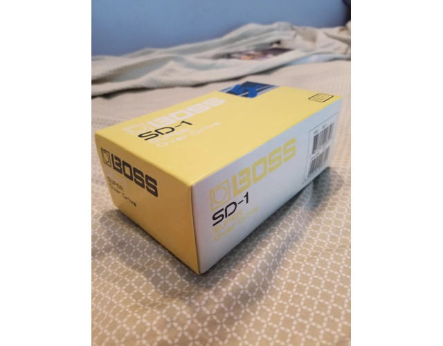 Busco caja Boss SD1