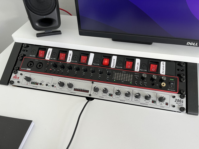 DBX 286S Previo y Procesador de Voz