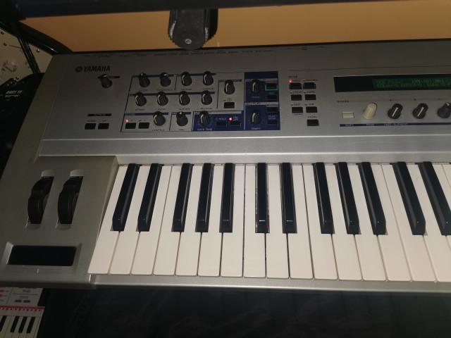 Vendo Yamaha Cs6x