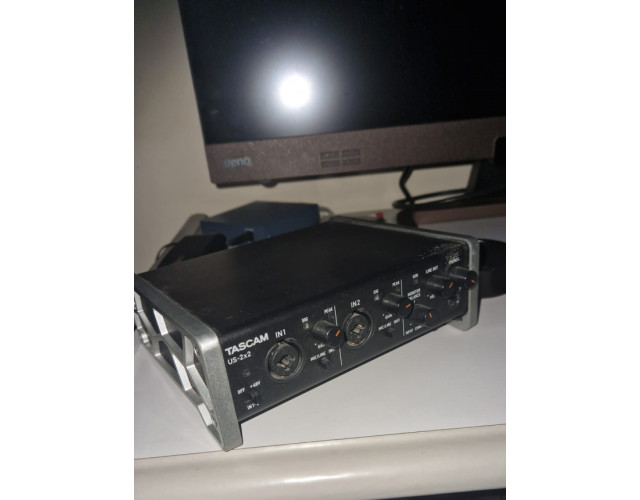 Tarjeta de sonido externa TASCAM US 2x2