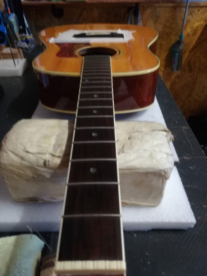 Luthier/Guitarrero. Reparación Valencia Guitarras.
