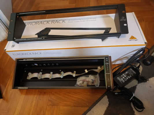 Eurorack rack con fuente 84hp y carcasa 80Hp