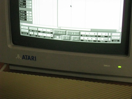 Atari STe 2MB de RAM + Monitor Monocromo SM124