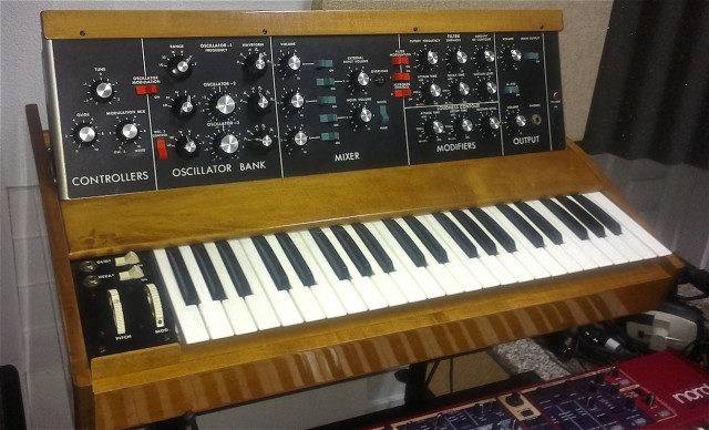 Moog Minimoog synthesizer model D