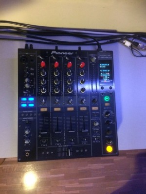 Pioneer DJM 800, como nueva!