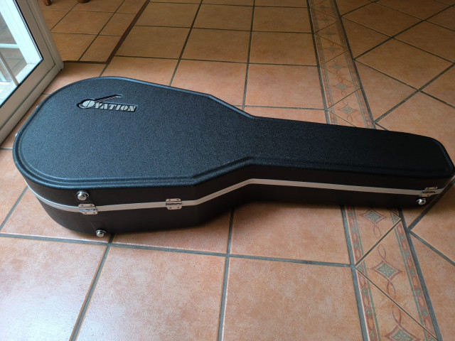 Estuche guitarra Ovation