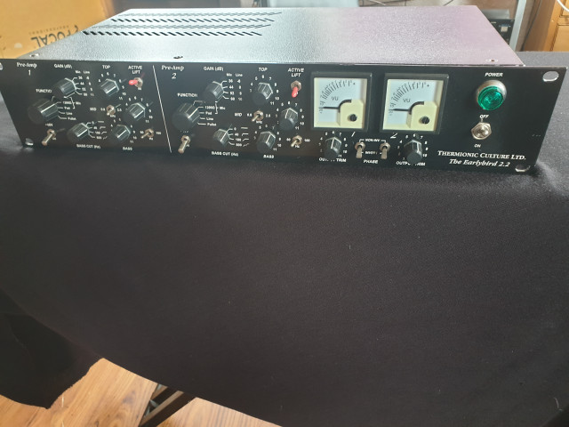 Mic Pre Thermionic Culture Earlybird 2.2 2- channel Mic Pre with eq de valvulas