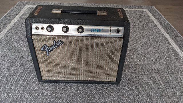 1976 Fender Silverface Champ