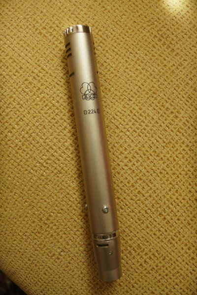 Micrófono dinámico vintage AKG D-224