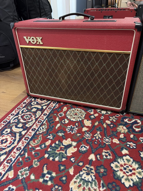 Vox AC15 Edición Limitada Rojo *ESCUCHO OFERTAS*